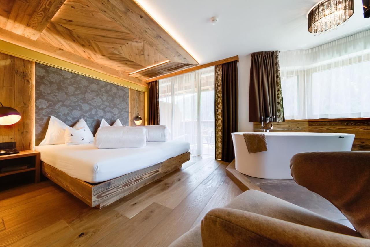 Hotel Muliac Selva di Val Gardena Bagian luar foto