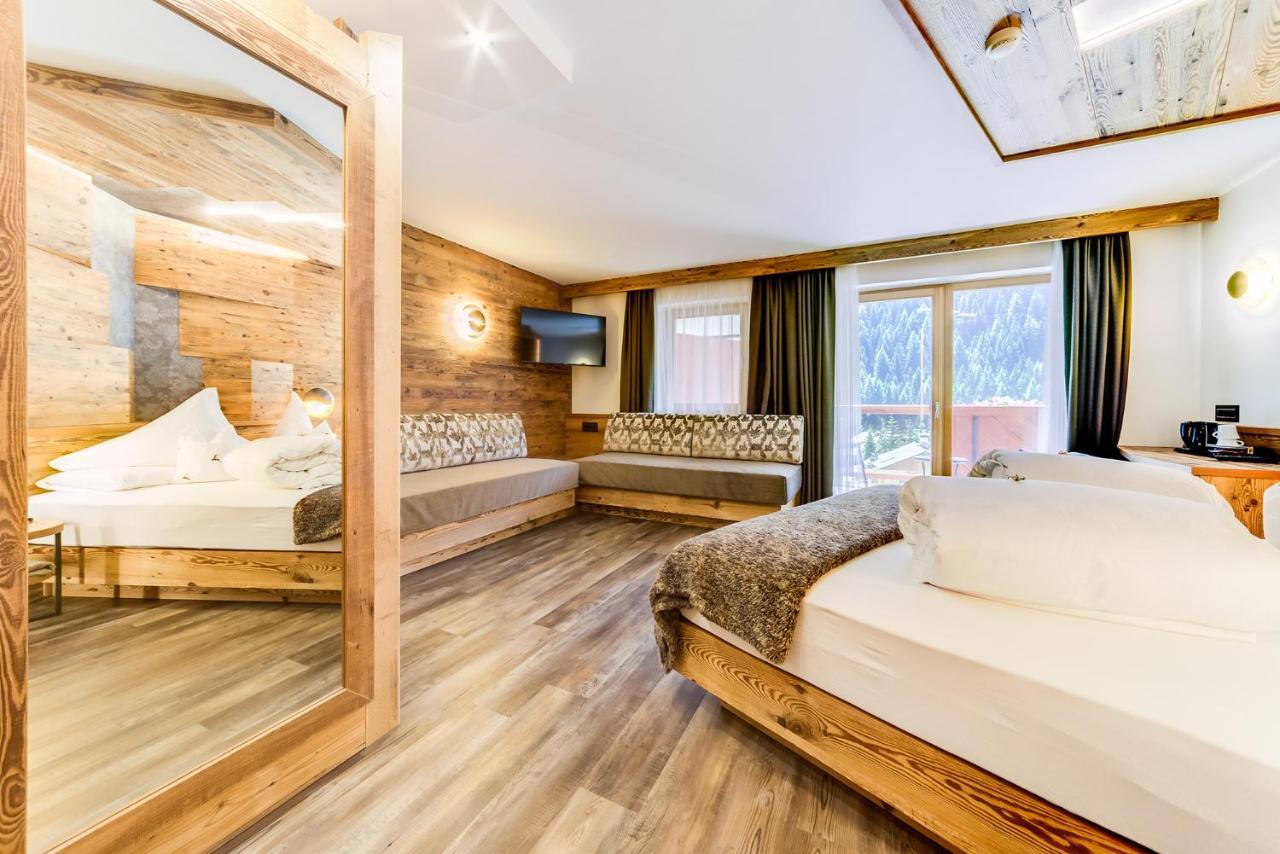 Hotel Muliac Selva di Val Gardena Bagian luar foto