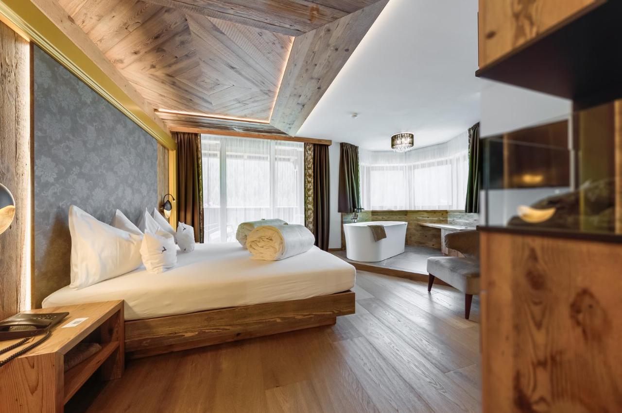 Hotel Muliac Selva di Val Gardena Bagian luar foto