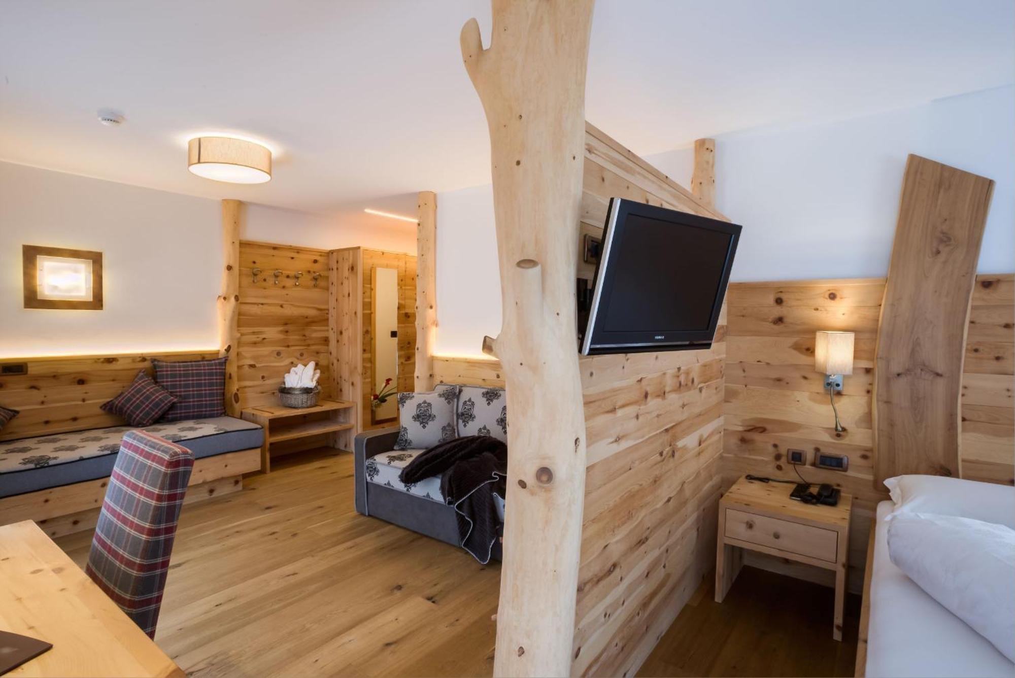Hotel Muliac Selva di Val Gardena Bagian luar foto