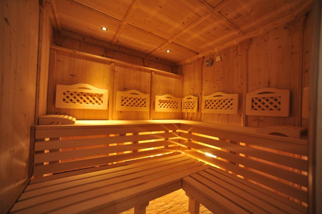 Hotel Muliac Selva di Val Gardena Bagian luar foto