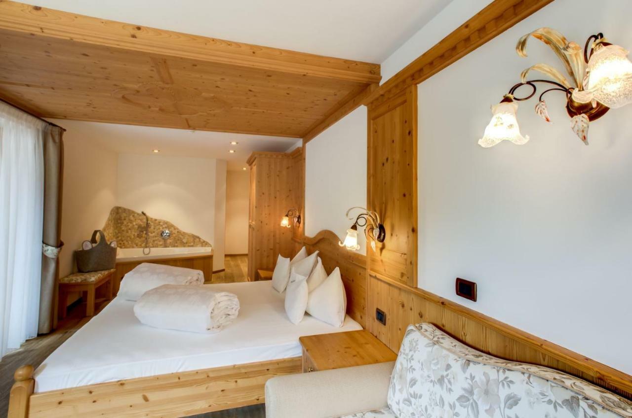 Hotel Muliac Selva di Val Gardena Bagian luar foto