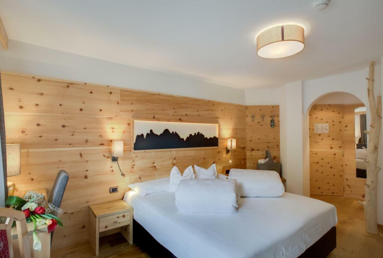 Hotel Muliac Selva di Val Gardena Bagian luar foto